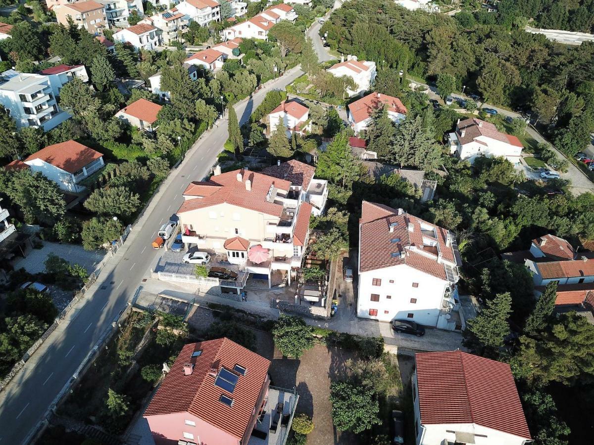 Apartments Vall Krk Town Exterior foto