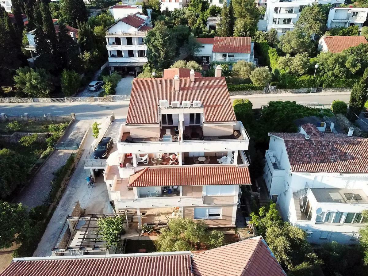 Apartments Vall Krk Town Exterior foto