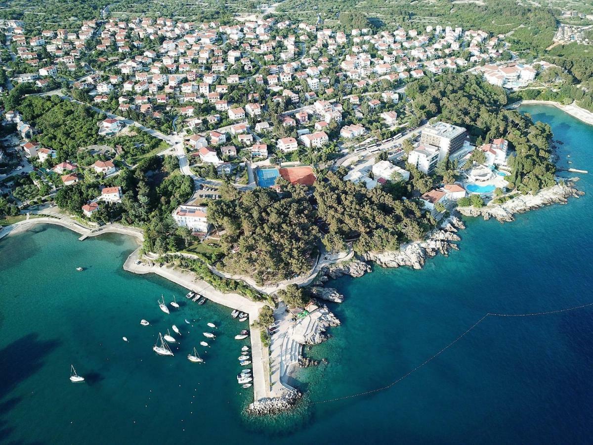 Apartments Vall Krk Town Exterior foto