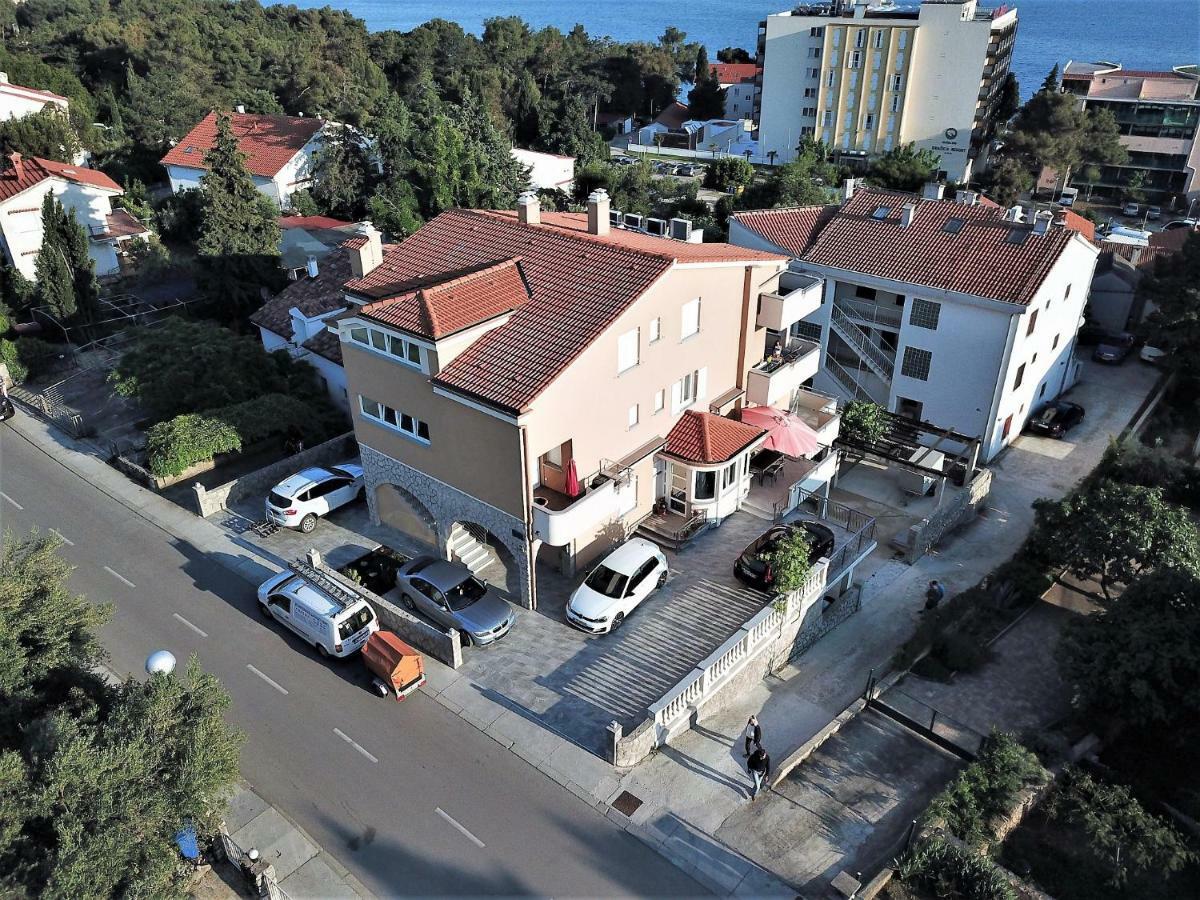 Apartments Vall Krk Town Exterior foto