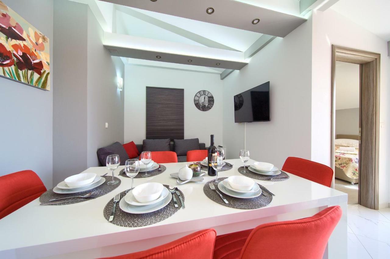 Apartments Vall Krk Town Exterior foto
