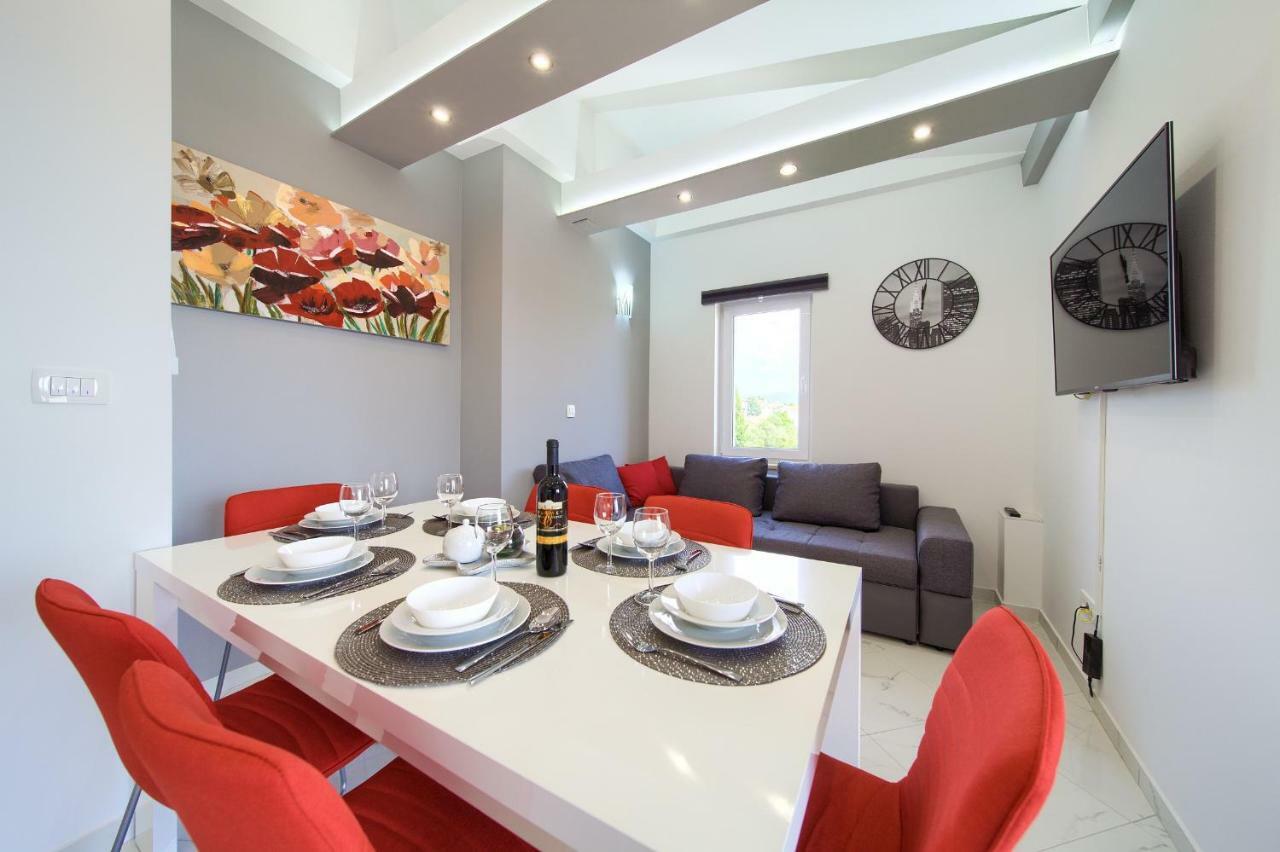 Apartments Vall Krk Town Exterior foto